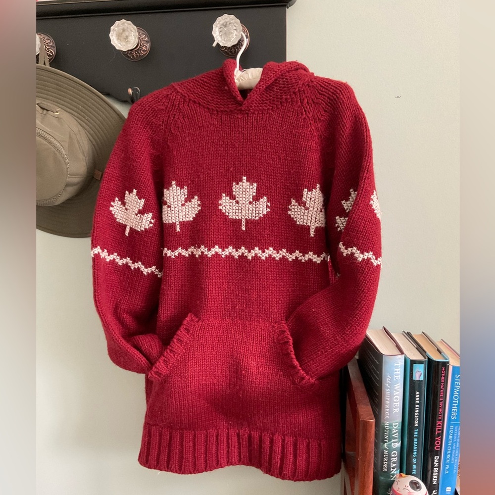 Vintage Canada knit hoodie pullover